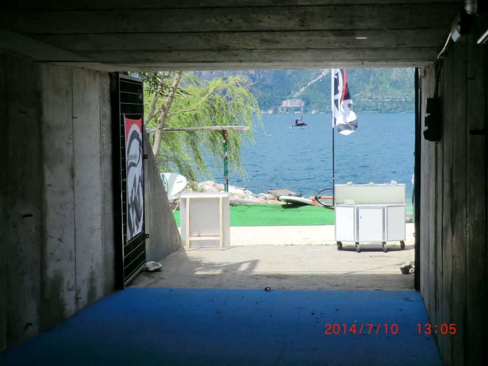 Tunnel / Straßenunterquerung vom Hotel zum See Hotel Sole