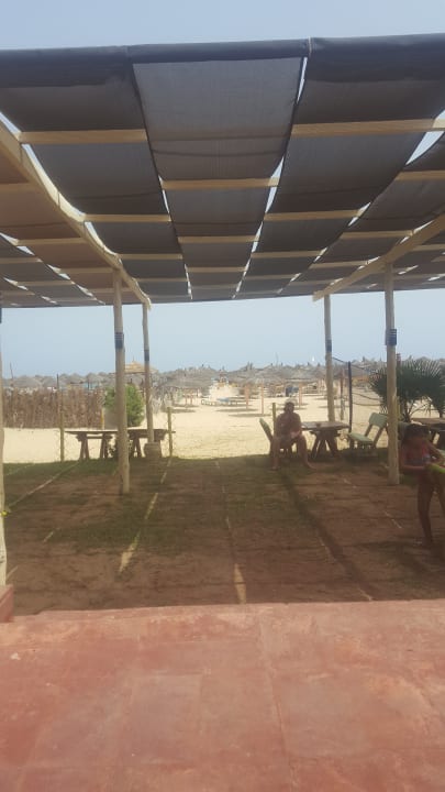 Strand Hotel Nesrine