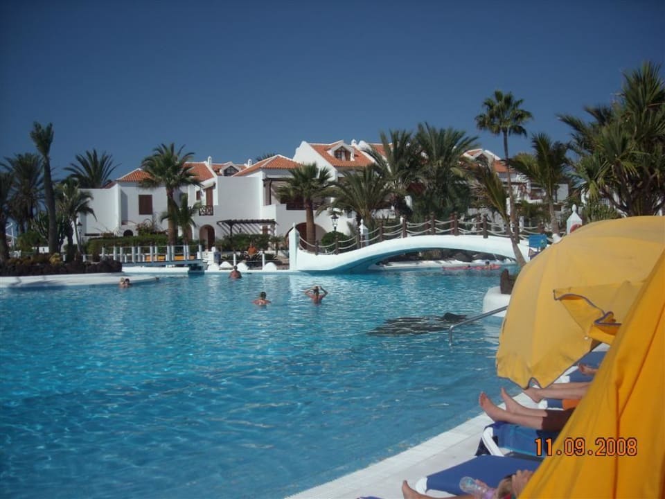 Pool Parque Santiago III Official