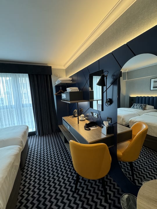 Zimmer Academy Plaza Hotel