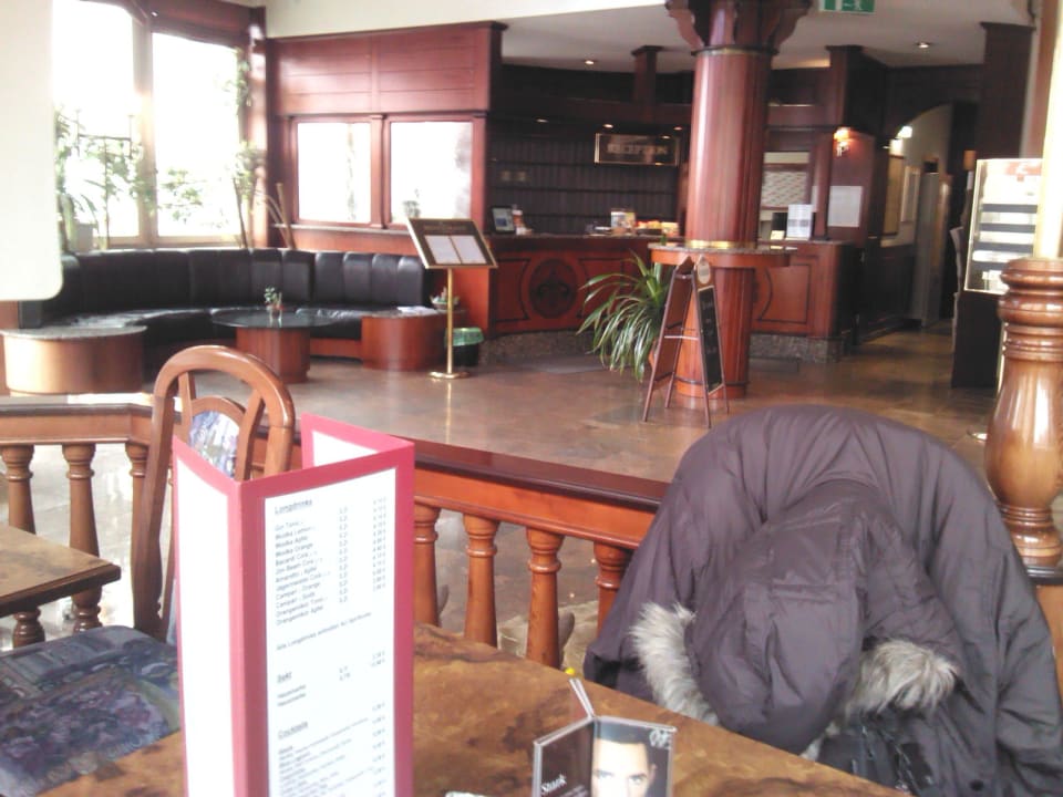 Rezeption 24 Std. ibis Styles Halle