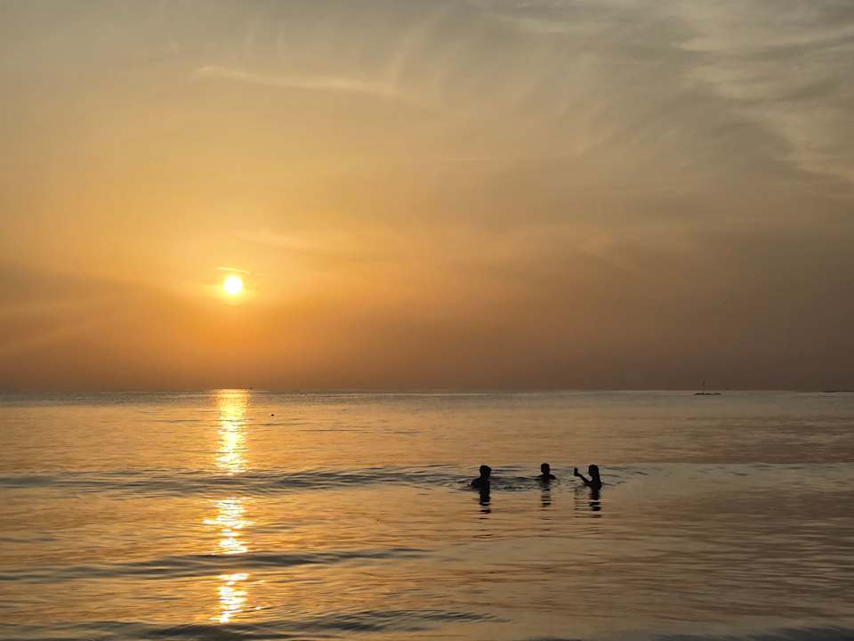 Strand The Calm Resort & Spa