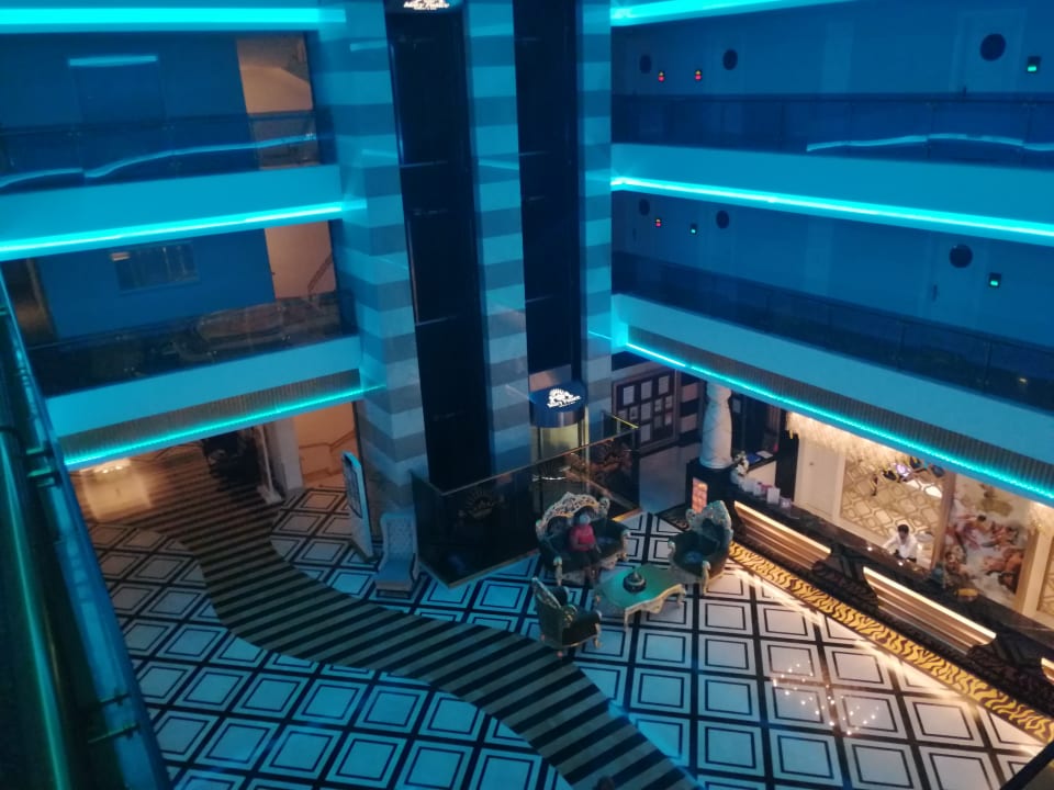 Lobby Mary Hotel Side