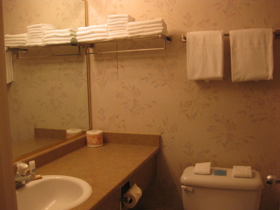 Blick ins Bad Best Western Tin Wis Tofino Hotel Resort on Vancouver Island