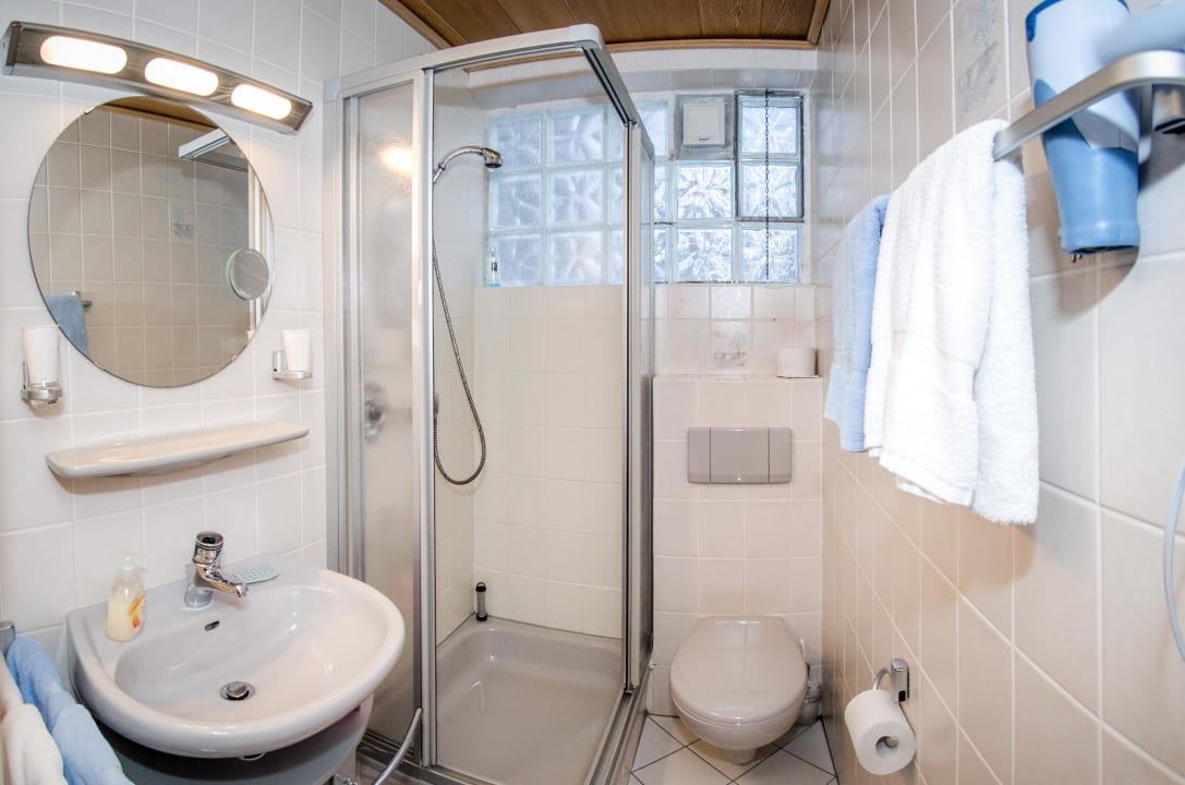 Bad Typ A  Schröder's Hotelpension