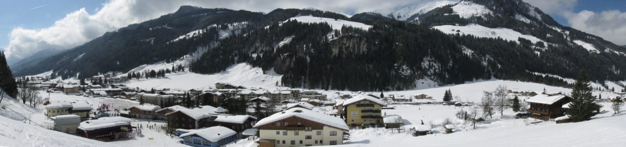 Blick von der Piste Pension Viehhof