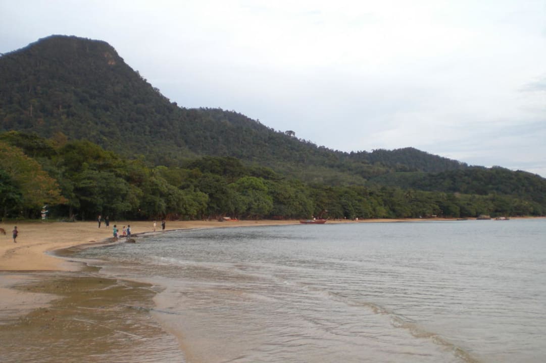 Strand vor der Haustüre Hotel Luboa Hut