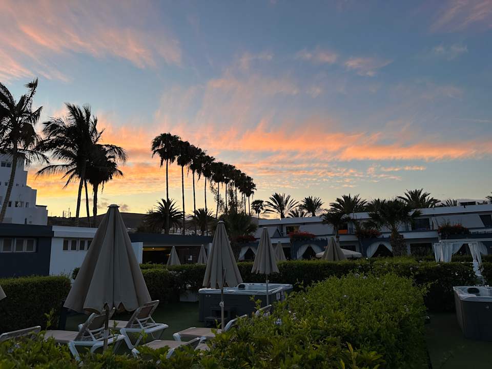 Gartenanlage R2 Romantic Fantasia Suites - Adults only