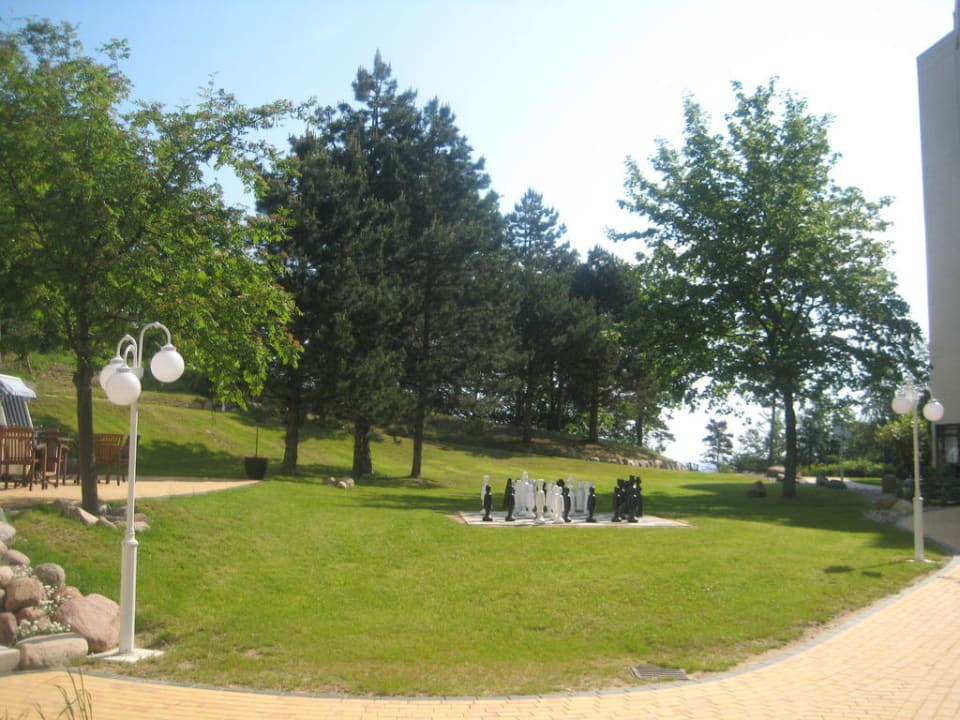 Teilansicht Garten Cliff Hotel Rügen