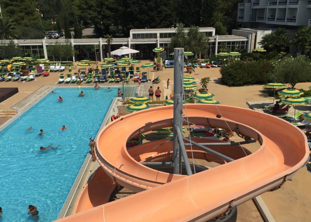 Hauptpool mit Rutsche Falkensteiner Club Funimation Borik
