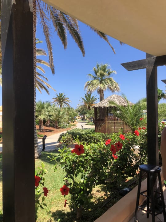 Gartenanlage Anissa Beach & Village