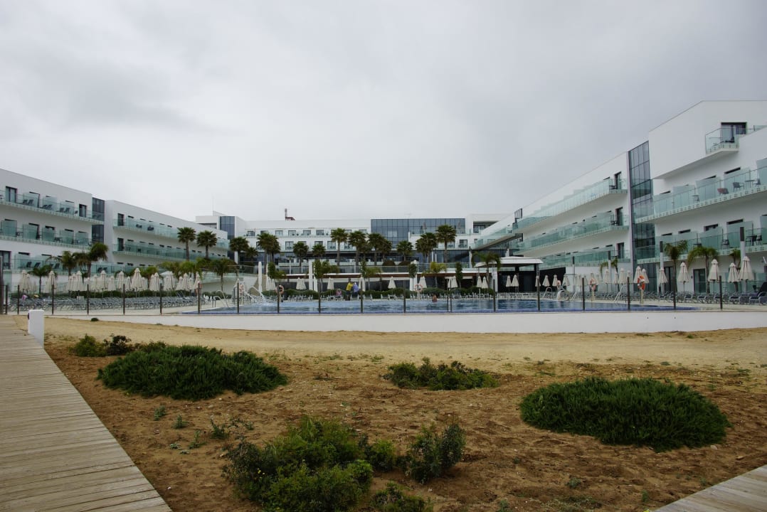 Hotelkomplex mit Pool Hipotels Gran Conil Hotel