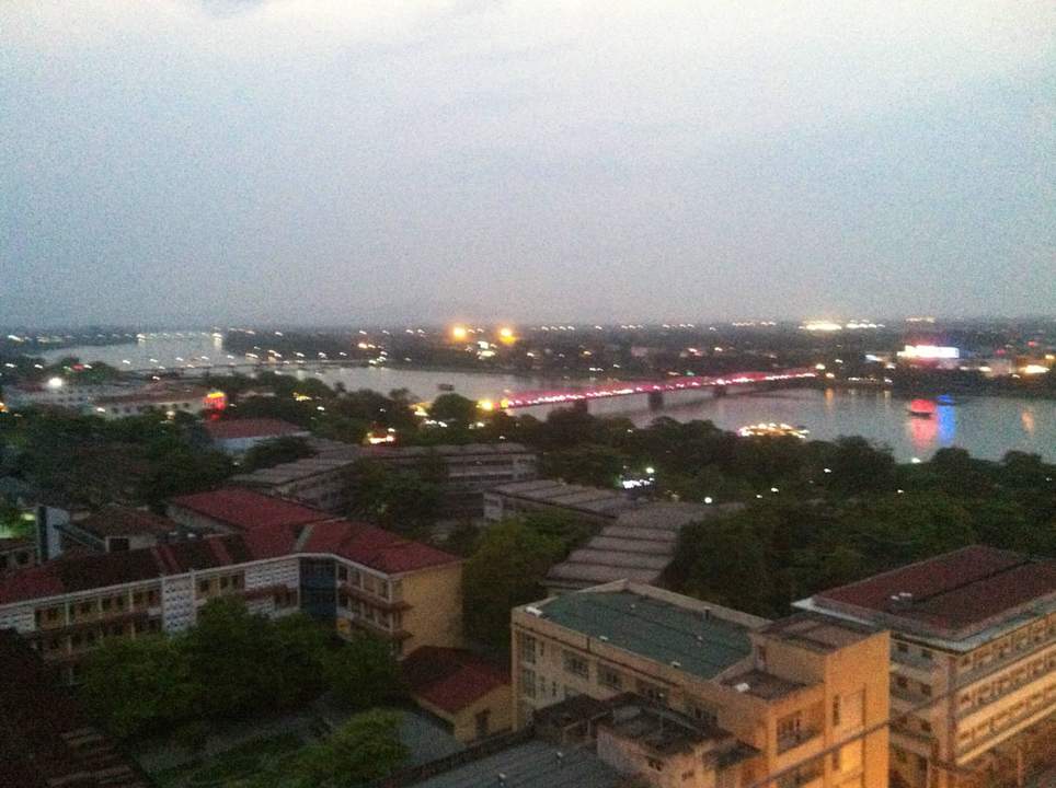 Am frühen Abend Midtown Hotel Hue