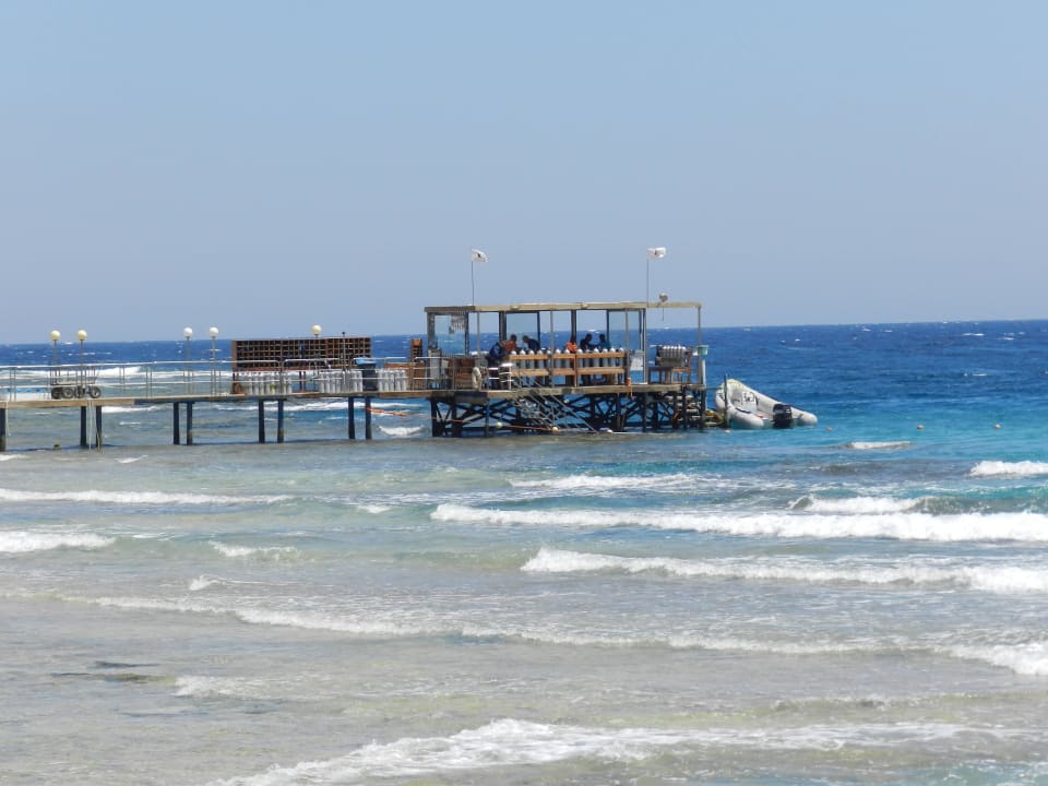 Steg vom Divecenter Mövenpick Resort El Quseir