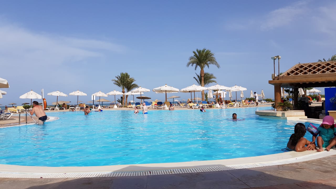 Pool Mövenpick Resort & Spa El Gouna
