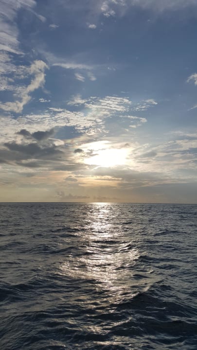 Sonnenuntergang  Kuredu Island Resort & Spa