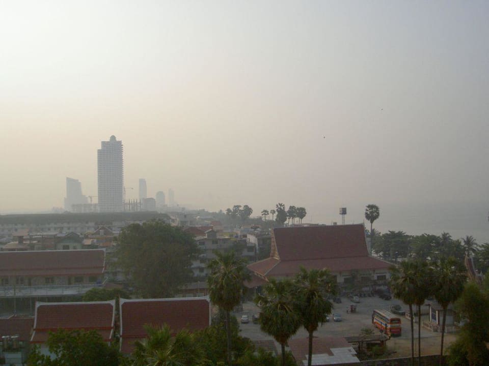 Morgentliche Aussicht Hotel Grand Jomtien Palace