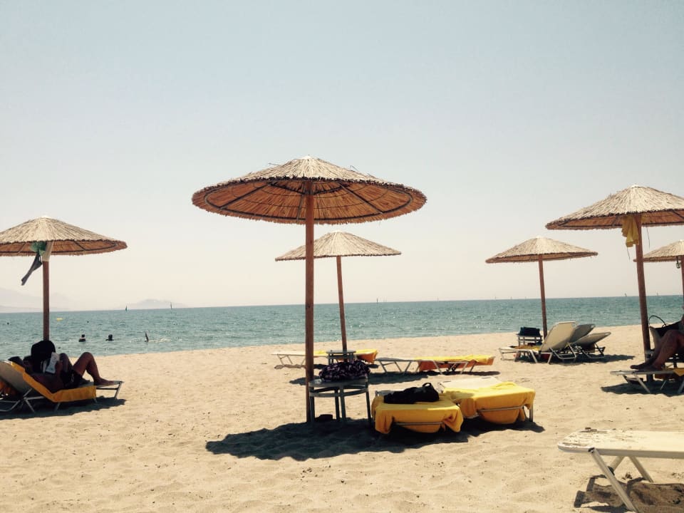 Privatstrand vom Hotel Atlantica Belvedere Resort