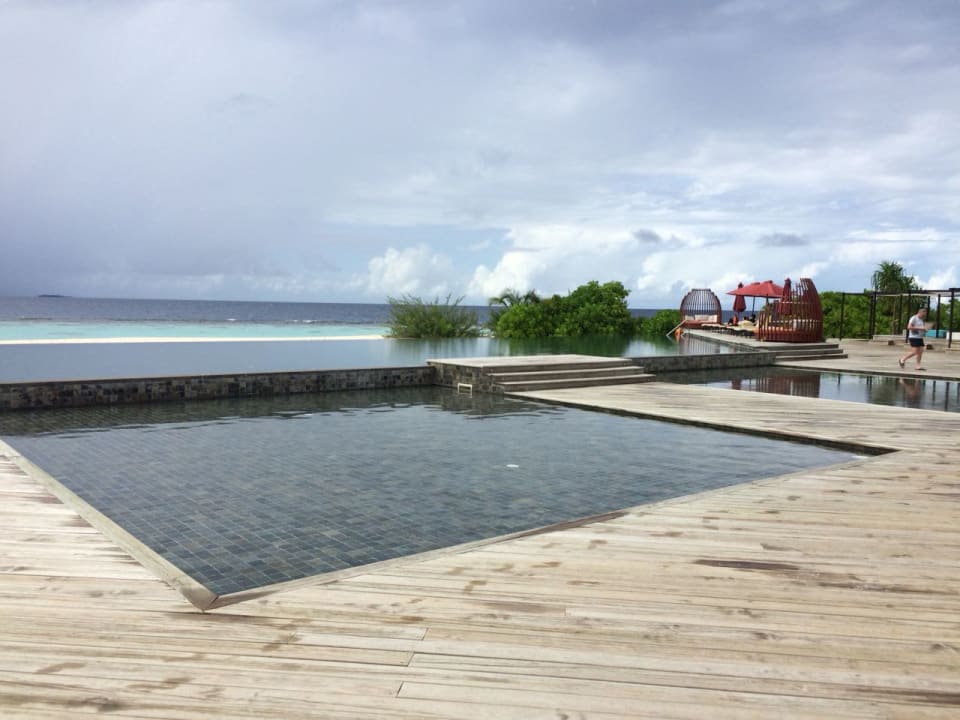 Pool NH Collection Maldives Havodda Resort