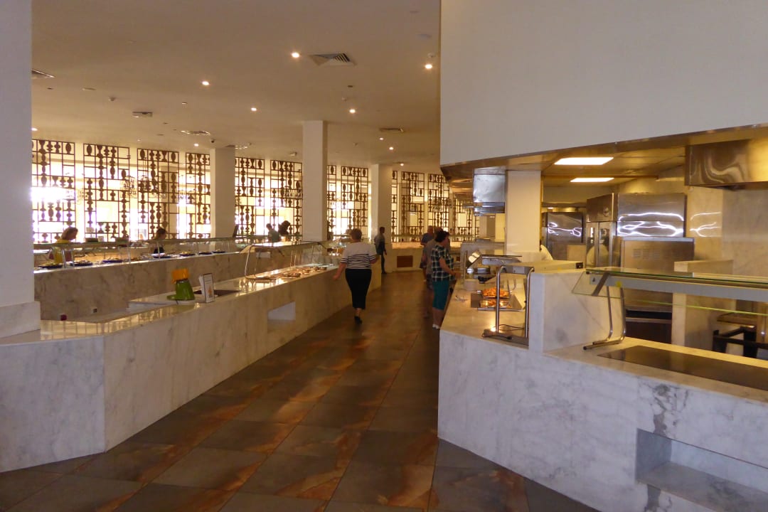 Restaurant im Hauptgebäude Coral Sea Holiday Village