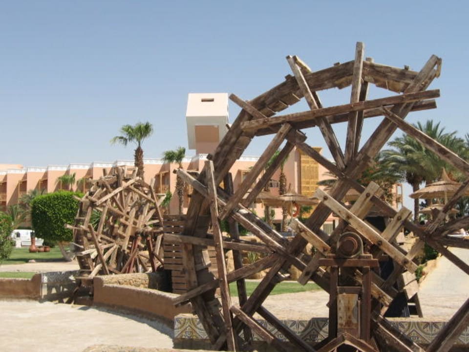 Holzwasserrad Beach Albatros Resort