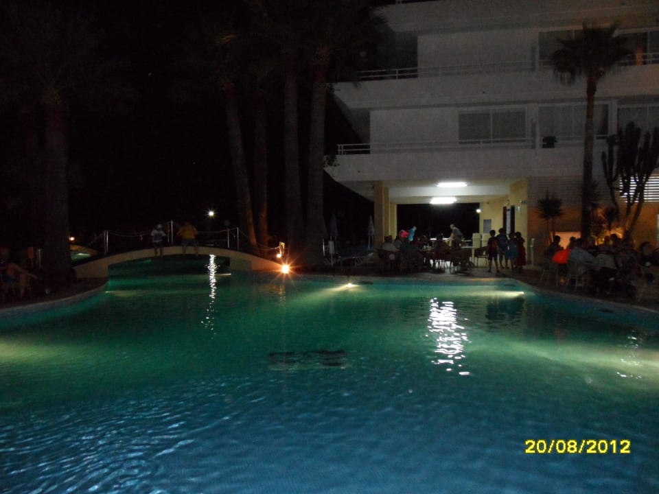 Nachts VIVA Eden Lago