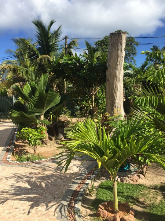 Gartenanlage Guesthouse Cabanes des Anges