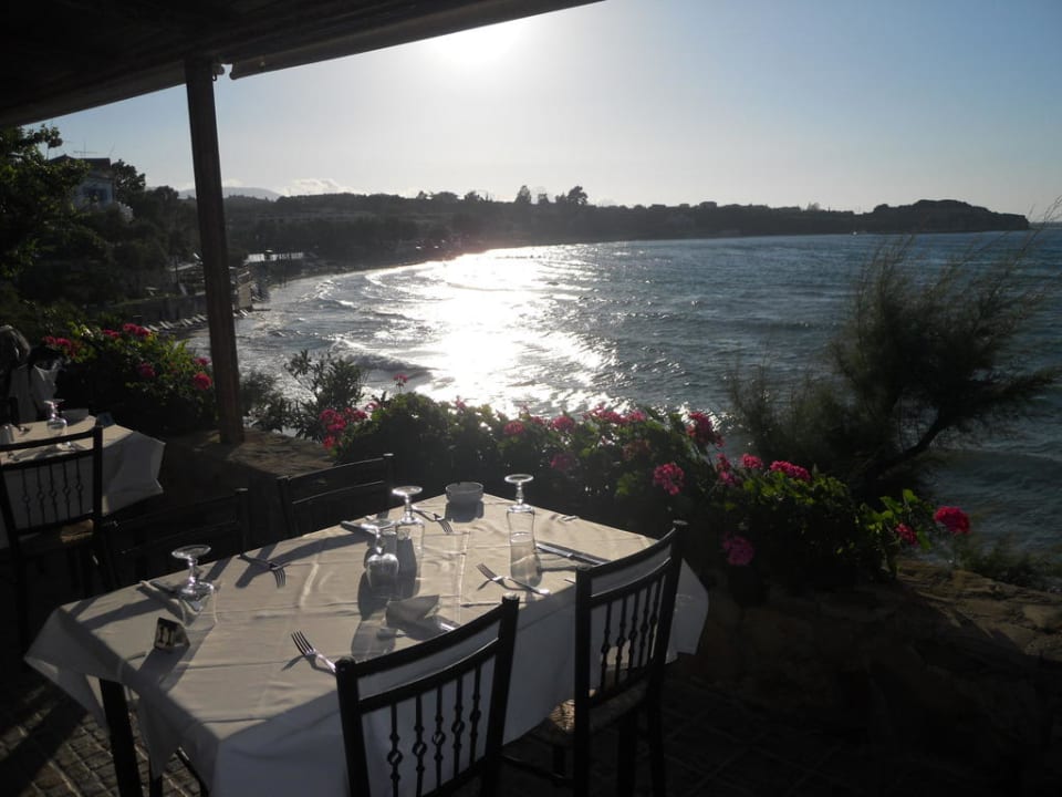 Zachód słonca Alexandra Beach Resort & Spa