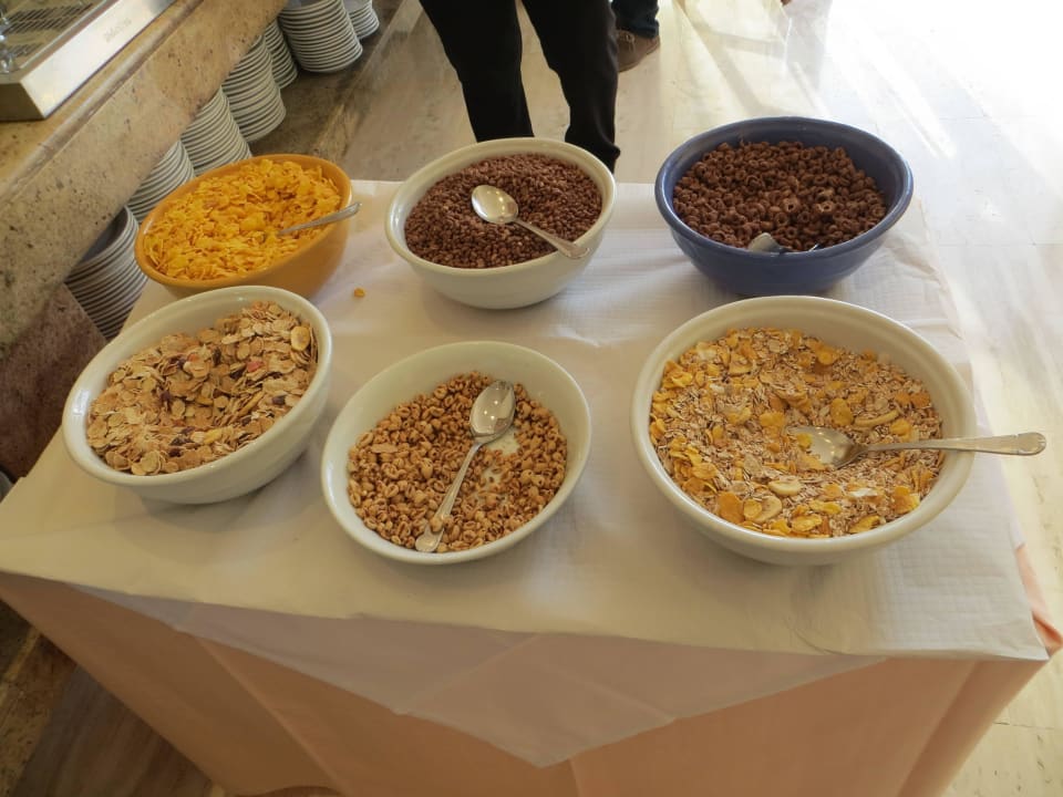 Teile des Frühstücksbuffets Aparthotel Playa Dorada