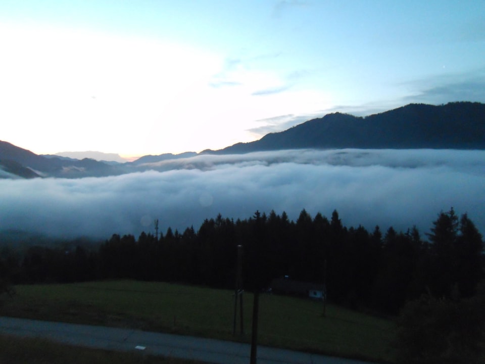 Blick aus dem Gastraum Almgasthof Baumschlagerberg