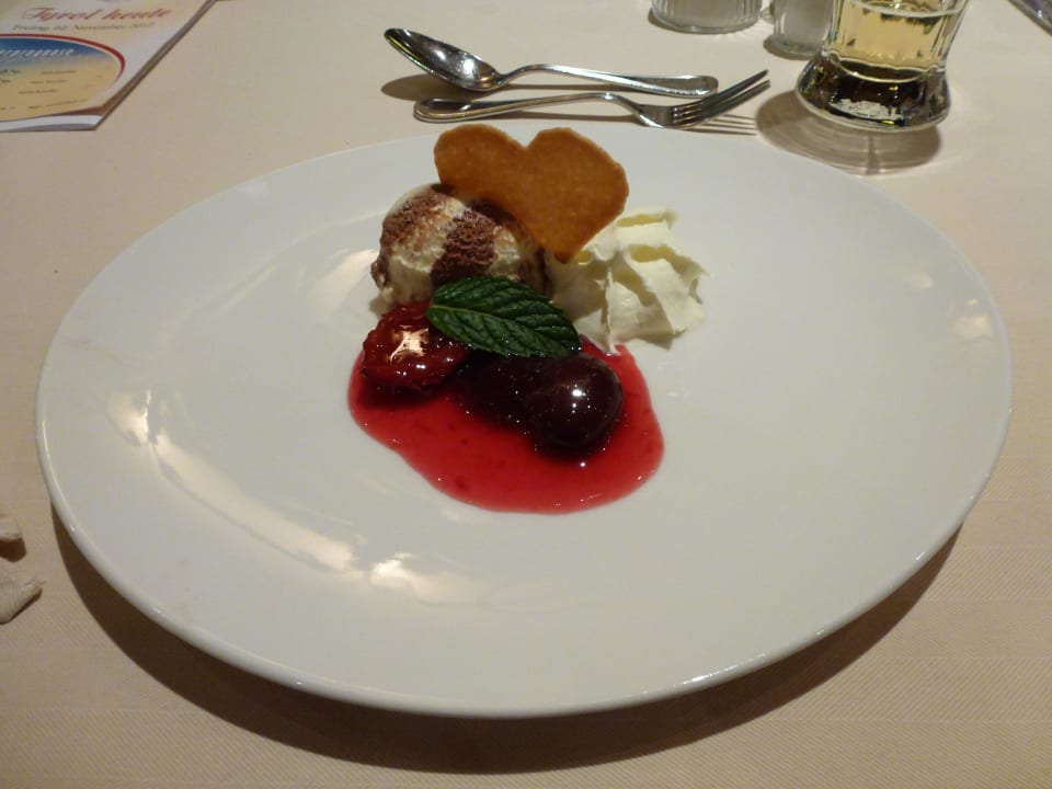 Schokomousse mit Zwetschgenröster Hotel Tyrol am Haldensee