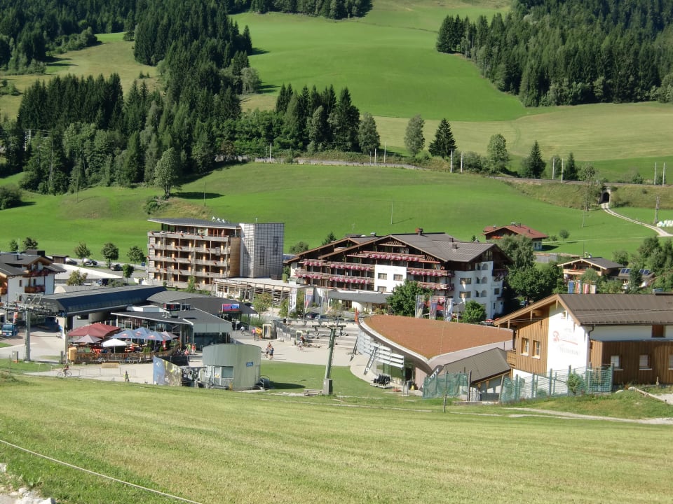 Blick auf´s Hotel  Hotel Salzburger Hof Leogang