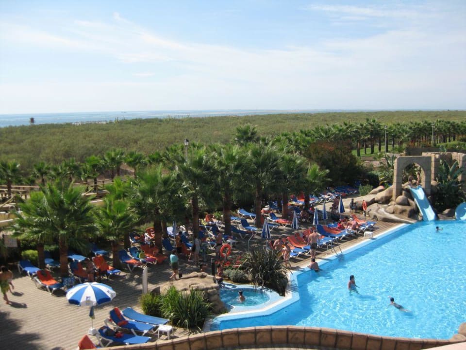 Poolblick und Strand Playacanela Hotel
