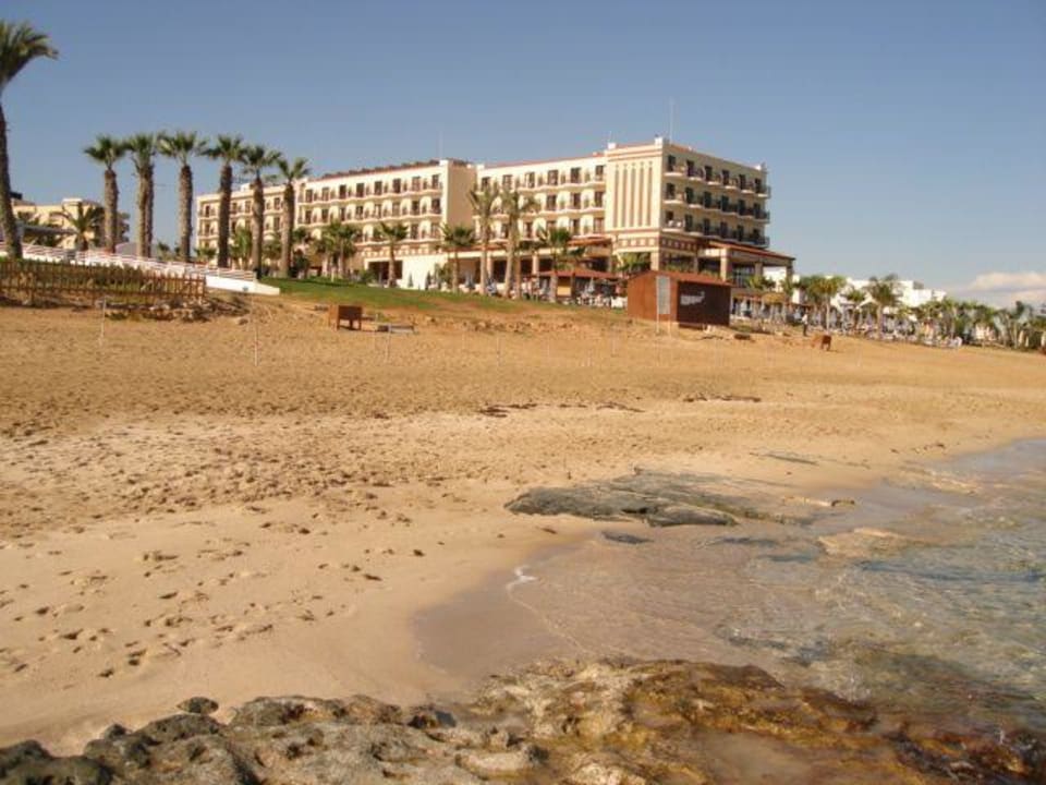 von der Bucht Constantinos The Great Beach Hotel