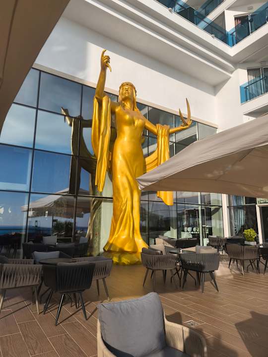 Außenansicht Azura Deluxe Resort & Spa Hotel