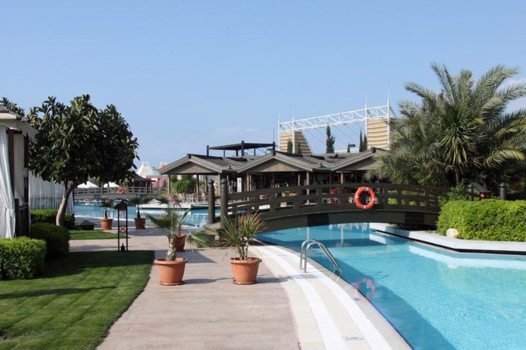 Am Pool Limak Lara Deluxe Hotel & Resort