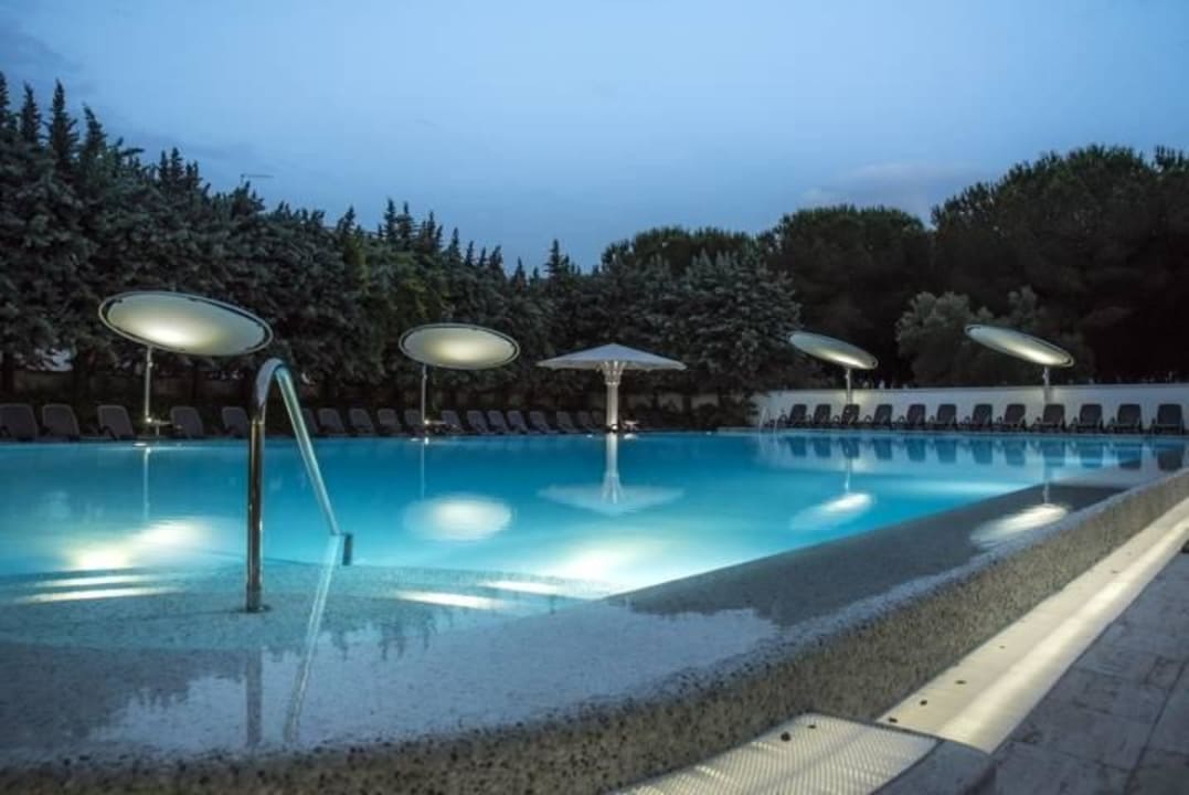 Poolside Hotel Le Palme