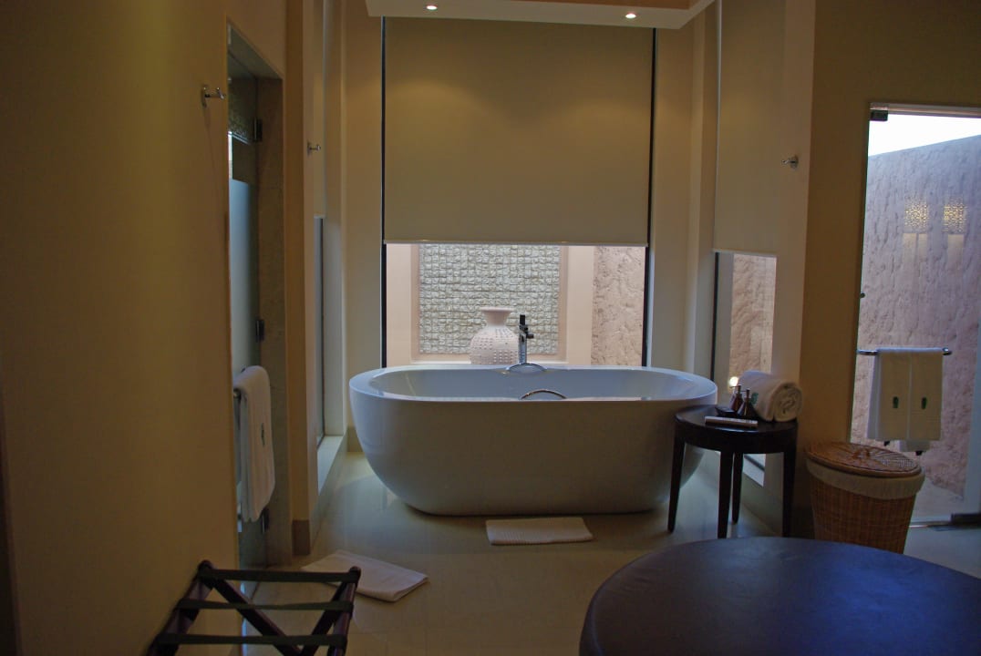 Ein Bad vom Feinsten The Ritz-Carlton Ras Al Khaimah, Al Wadi Desert