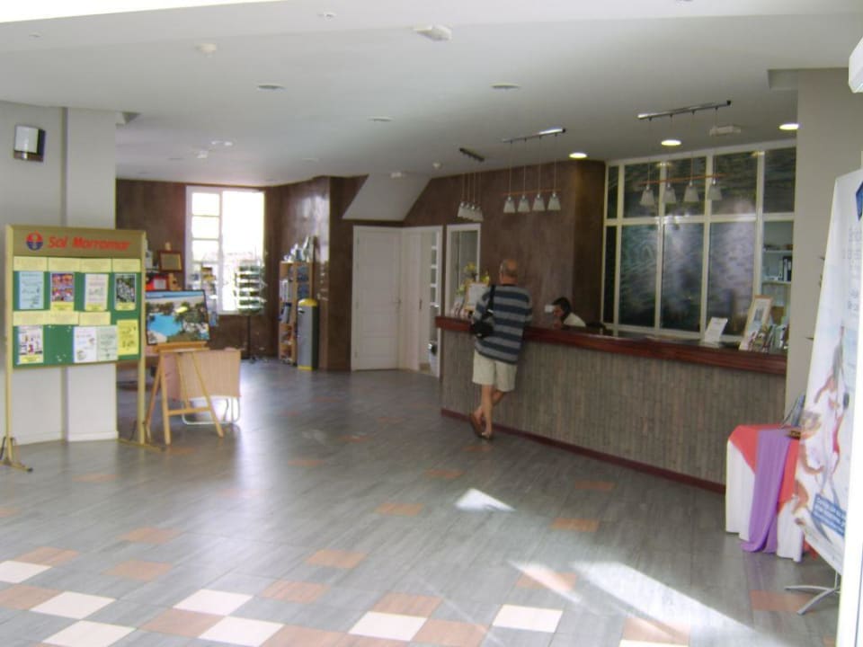 Rezeption Apartamentos LIVVO Morromar