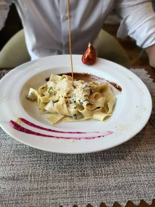 Gastro Acanthus Cennet Barut Collection