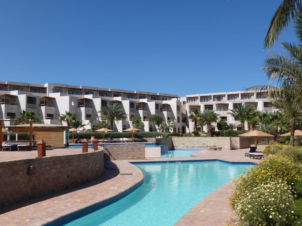 Pool und Zimmer Fort Arabesque Resort, Spa & Villas