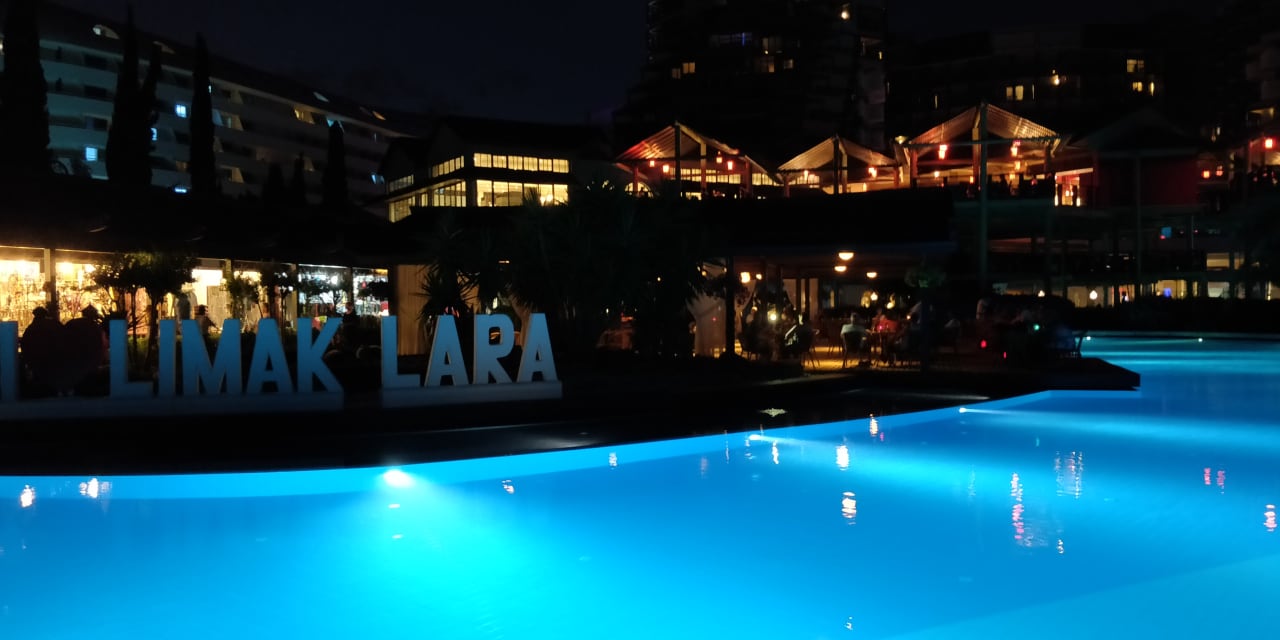 Pool Limak Lara Deluxe Hotel & Resort