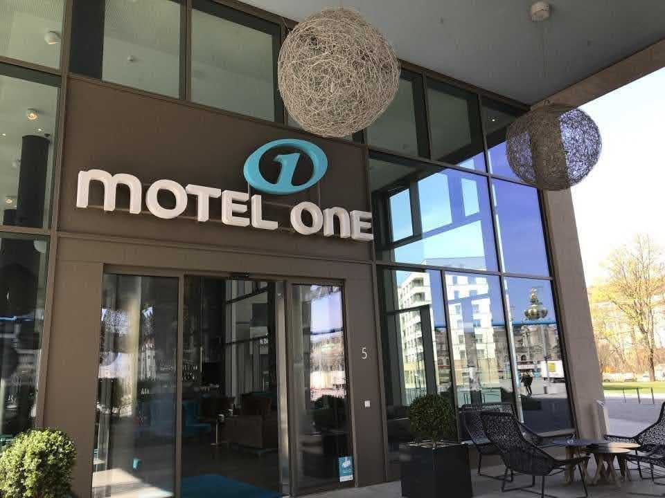 Lobby Motel One Dresden-Palaisplatz