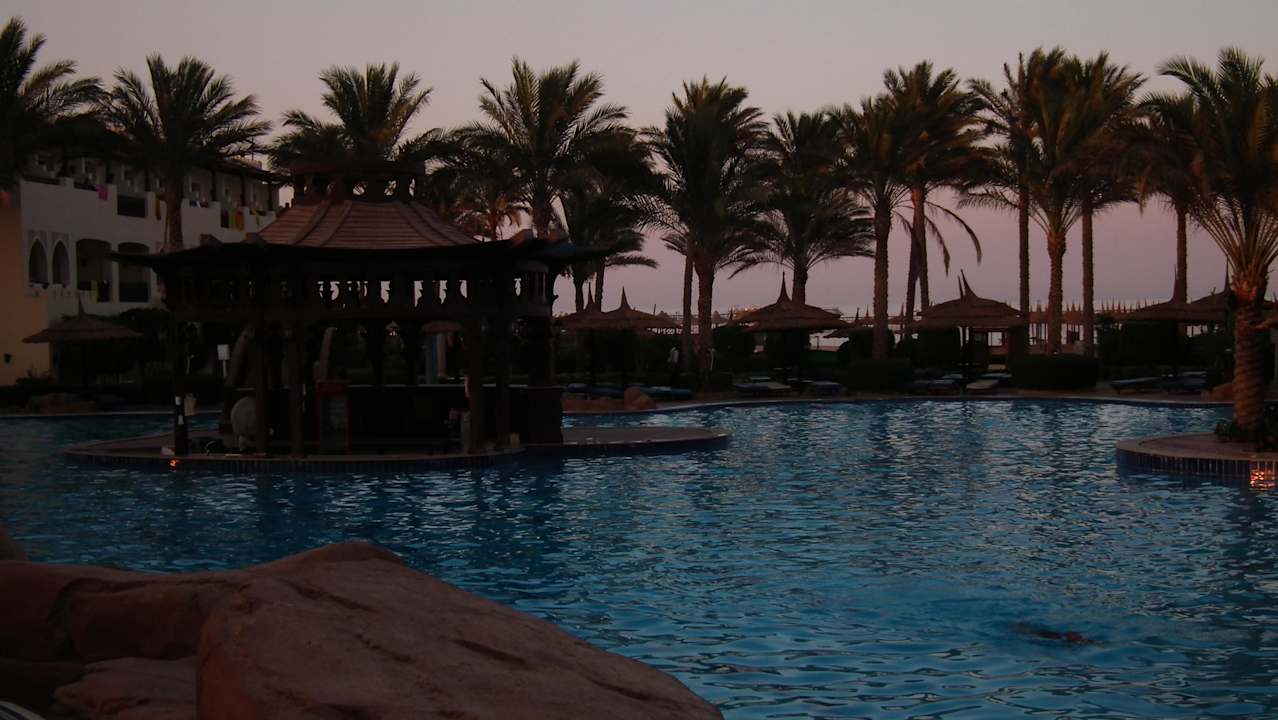 Bar wieczorem Sea Beach Aqua Park Resort Managed by Blue Resorts