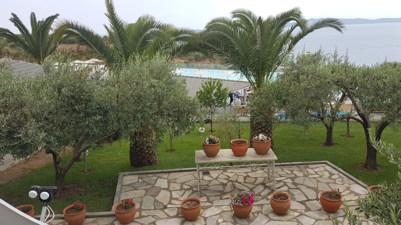 Gartenanlage Akrathos Beach Hotel