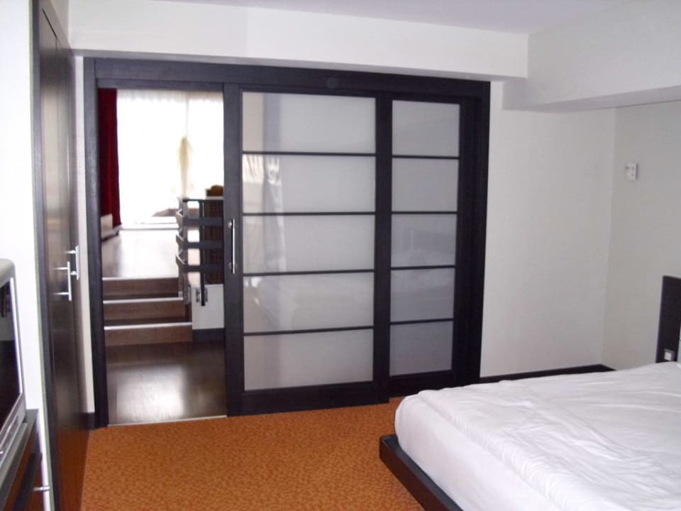 Blick vom Schlafzimmer auf das Wohnzimmer Limak Lara Deluxe Hotel & Resort