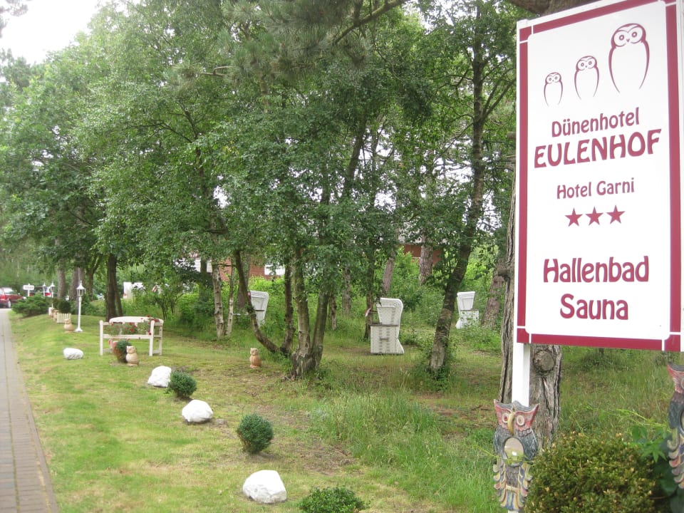 Einfahrtsbereich Dünenhotel Eulenhof