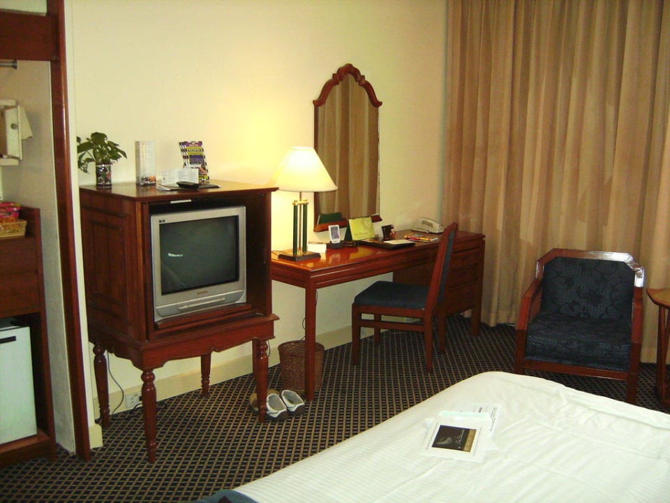 Fernseher mit Schreibtisch The Tawana Bangkok