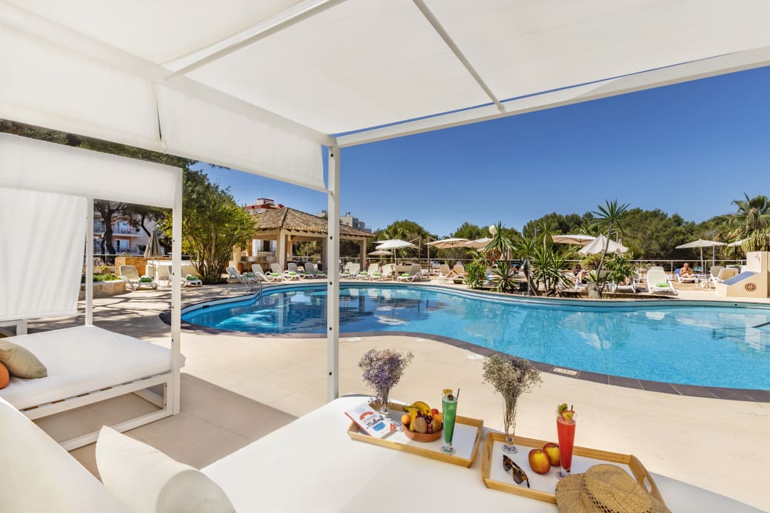 Pool Aparthotel Houm Plaza Son Rigo