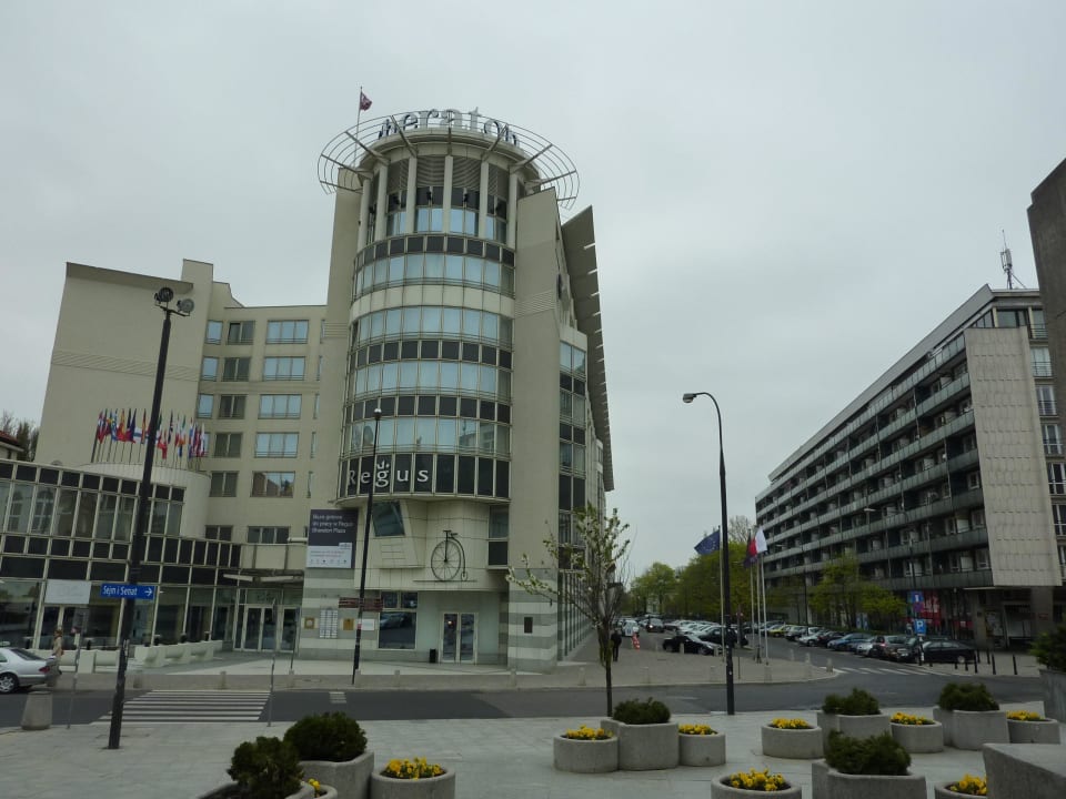 Hotelfront Sheraton Warsaw Hotel